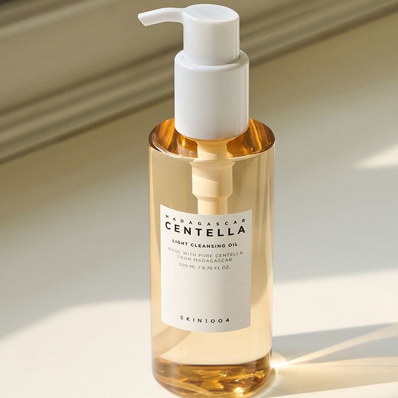 Light Cleansing Oil - SKIN1004